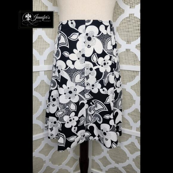 Joe Benbasset Women's Black & White Floral A-Line Skirt Size 10 - Picture 1 of 9